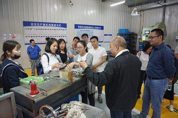 1525742884115454.jpg 2.jpg