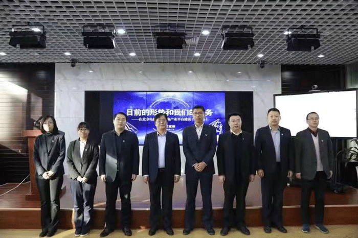 1541771239891156.gif 02.gif